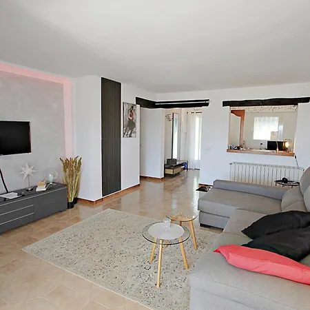 Appartement Beate - With Pool In *